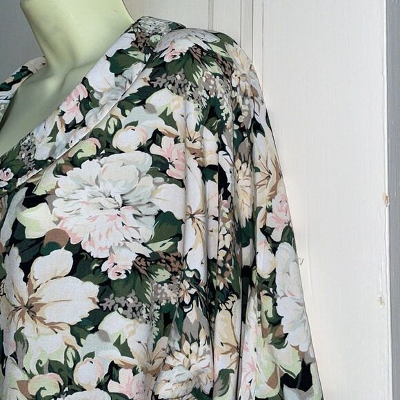 Vtg 80s/90s Krazy Kay white & green floral rayon shirt - Picture 3 of 10